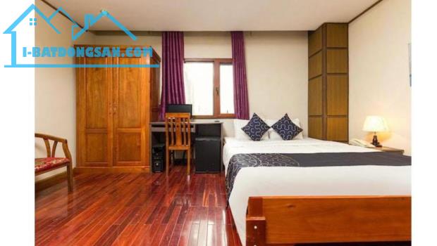 Khách sạn 3 sao cực đẹp phố Trần Duy Hưng 200m2-10 tầng thang máy giấy tờ đầy đủ giá 7X tỷ