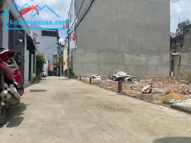Bán lô đất HXH 5m TL08, P. Thạnh Lộc, Q.12: 4,4 x 14,2m, giá 5,5 tỷ.