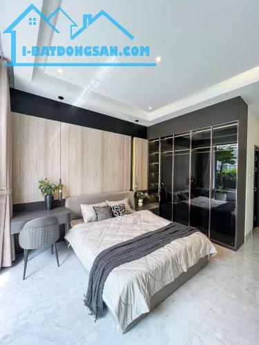 Võ Chí Công - ô tô tránh nhau - ngõ thông tứ tung - vị trí cực đẹp - 60m2 - 18 tỷ