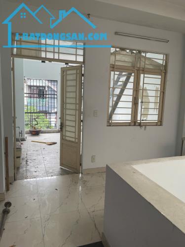 nhà 4x18.5m trệt 2 lầu Đường Phan Huy Thực Phường Tân kiểng Q7