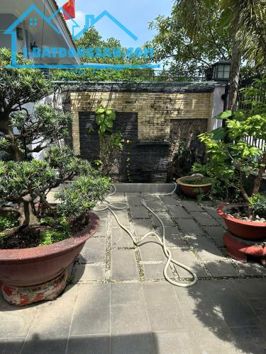 Giá cực tốt 12 tỷ. Bán biệt thự sát bờ kè Bửu Long. 10x23 230m. Phong cách hiện đại..
