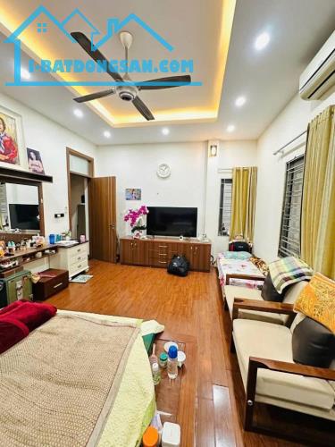 BÁN NHÀ MP VĨNH PHÚC - BA ĐÌNH, 90M2x5T, MT 6M, 36 TỶ - 0987104878