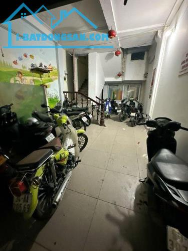 Hiếm nhà 5 tầng mặt phố lớn Quang Trung, 134m2, mặt tiền 4.3m, vị trí đẹp, kinh doanh sầm