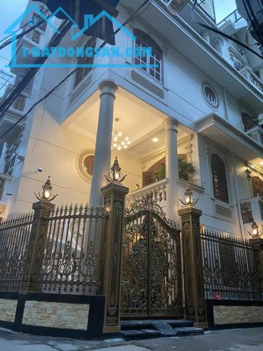 BÁN NHÀ XUÂN DIỆU, TÂY HỒ - LÔ GÓC, 5 TẦNG THANG MÁY, VÀI PHÚT ĐI BỘ RA HỒ TÂY