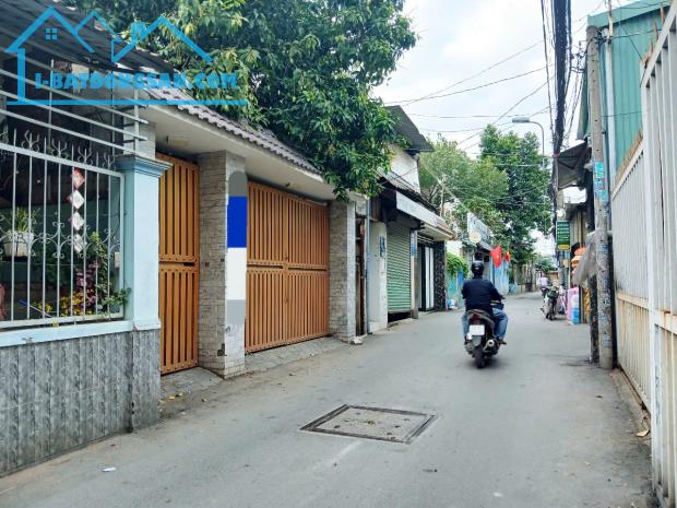 BÁN NHÀ MẶT TIỀN Quận 2 ĐƯỜNG ÔTÔ cách Nguyễn Thị Định 150M nhà 3 tầng ngang 6m nở hậu +hđ