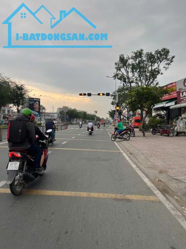 Bán nhà Bình Tân, hẻm 6m Kinh Dương Vương, 101m2, nhà 3 tầng chỉ 7.98 tỷ