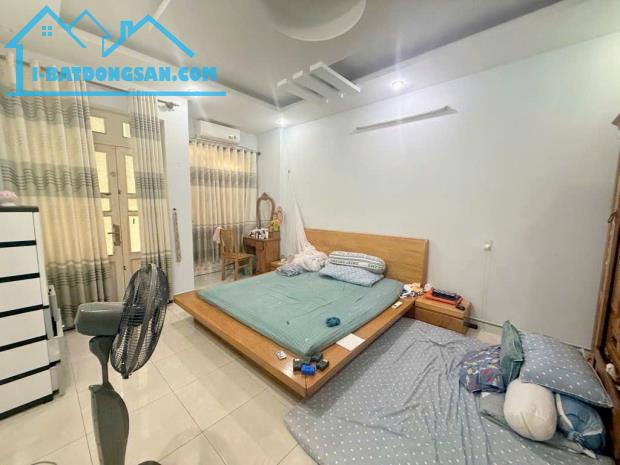 HẺM XE HƠI - 3 TẦNG HOÀN CÔNG - NGAY GIGAMALL - CHỢ HIỆP BÌNH - NHỈNH 6 TỶ TL