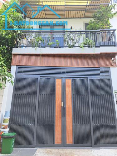 NHÀ ĐẸP HẺM XE HƠI TRÁNH NHAU, GẦN GIGAMAL, DÒNG TIỀN ỔN ĐỊNH, 5X21 CHỈ 11,5 TỶ.