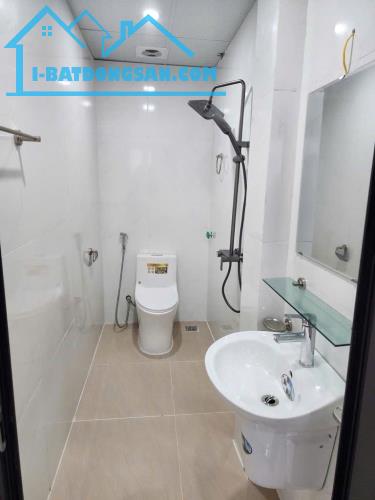 BÁN GẤP TOÀ CHDV HỒ TÙNG MẬU, DT 52M, XÂY 5 TẦNG, MT 5M, GẦN Ô TÔ, GIÁ CHÀO 10.2 TỶ