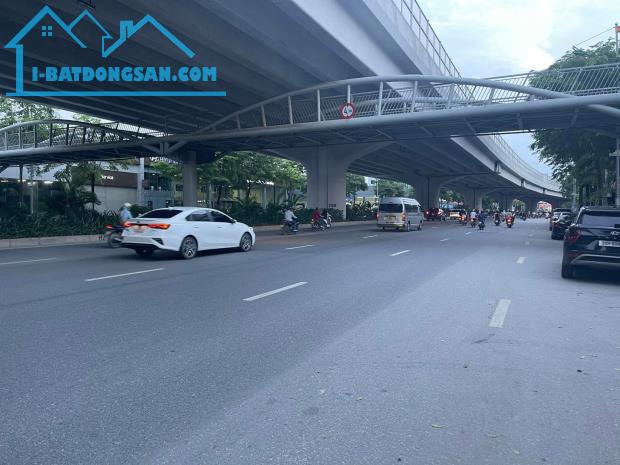 🔅 MẶT PHỐ PHẠM VĂN ĐỒNG, 778M2 C4 MT 18M, LÔ GÓC, XÂY TÒA ĐỈNH CAO, CHỈ 310 TỶ 🔅
