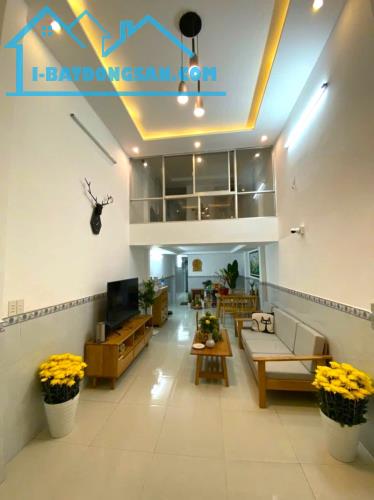 NHÀ ĐẸP 3 TẦNG NGAY TÂN THỚI NHẤT & PHAN VĂN HỚN - HẺM XE HƠI - 45M2 -SỔ ĐẸP. CHỈ HƠN 4 TỶ