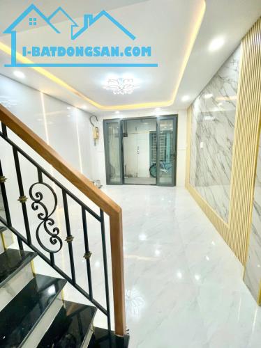Top nhà xinh rẻ 4 x 10m 1 trệt 1 lầu Nguyễn Thị Tần Quận 8 TP.HCM