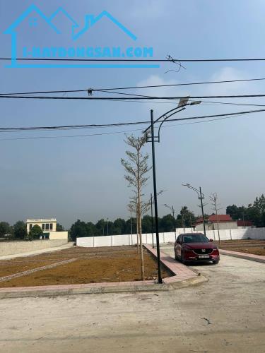 Gia đình cần tiền lo công việc nên buộc phải nhượng lại lô đất 100m² full thổ cư, sổ đỏ