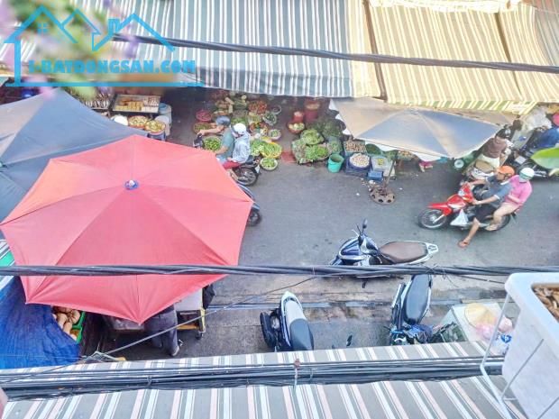 Bán nhà 2 tầng (4x20m) mặt tiền chợ Hoàng Minh Đạo P.5 Quận 8