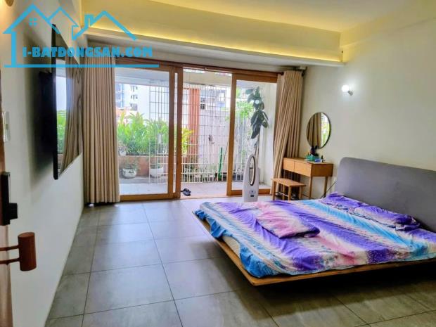 + Thích Quảng Đức 74 M2 5 Tầng . 4 X 19 Giá 16.4 tỷ Phường 4 Phú Nhuận