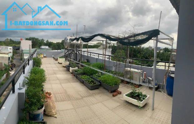 BÁN NHÀ CĂN GÓC 2 TẦNG – MẶT TIỀN LÊ VĂN LƯƠNG, NHÀ BÈ 161.9m² (6.1 x 27m) GIÁ CHỈ 9.8 TỶ