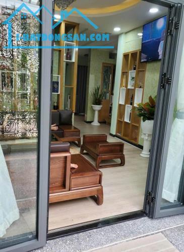 Biệt Thự mới 13.5 tỷ, 7x14m 4 tấm, mặt tiền đường số 8 , Bình Trị Đông B, Bình Tân