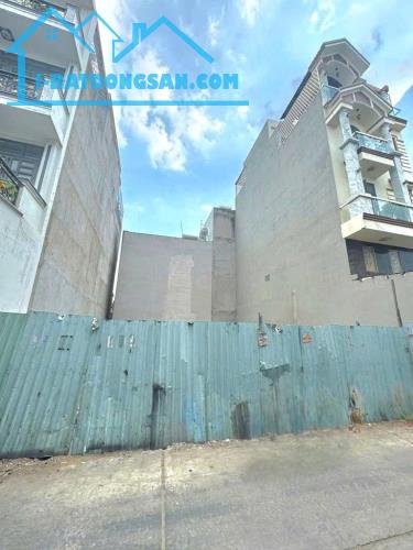 BÁN ĐẤT ĐẸP SÁT TÂN KỲ TÂ.N QUÝ - HẺM XE HƠI - ( 5.2X15M )