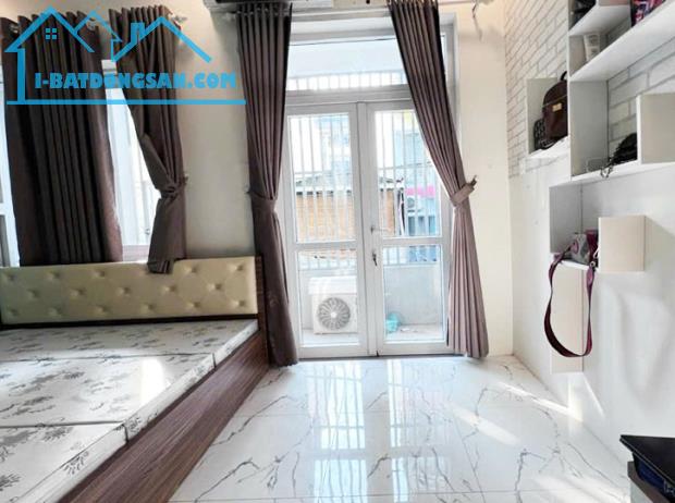 Nhà 3 tầng, Hoàng Văn Thụ, Tân Sơn Nhất, 73m2, chỉ 9.x tỷ TL