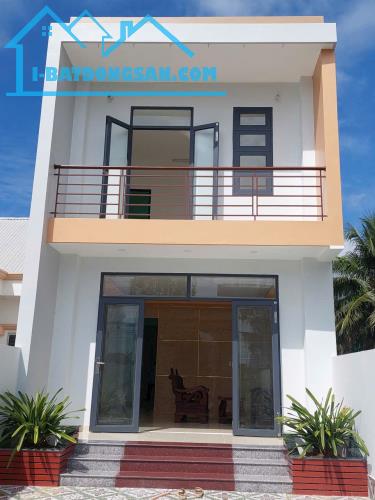 Bán nhà 1 trệt 1 lầu mới xây đường oto tại Phường Phú Tân.Gía 3,4 tỷ