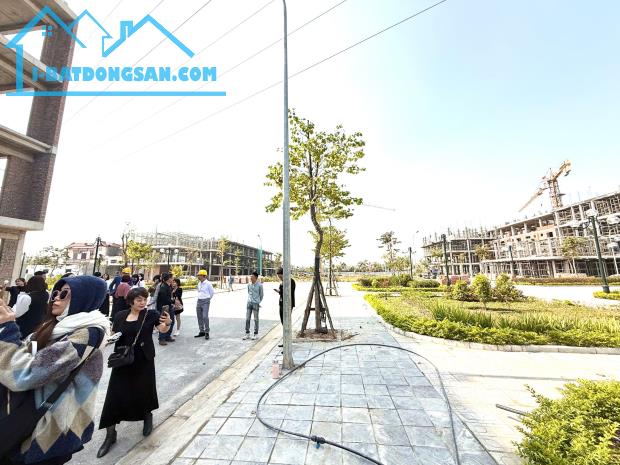 ĐẦU TƯ THÔNG MINH – CHỈ 4 TỶ SỞ HỮU SHOPHOUSE 100M2 TẠI HỒNG AN HAPPY HOUSE!