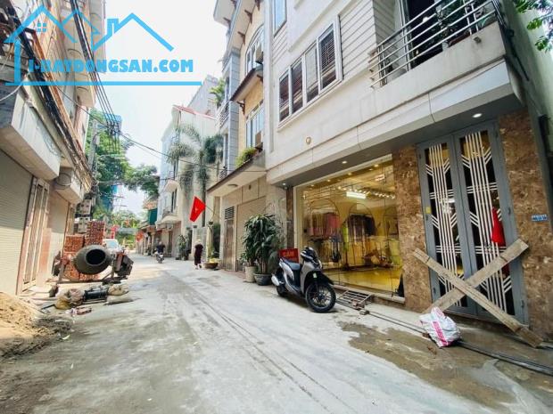 Bán nhà Ngọc Hà, Ba Đình, dt 80m, ô tô đỗ cửa, giá đầu tư, cực gần phố. Giá 18.9 tỷ