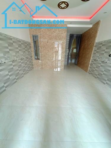 Bán nhà mặt tiền đường oto phường PHÚ TÂN.Gía 1,65 tỷ