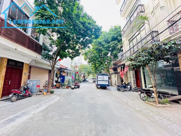 Văn Phú 50m mt5,5m 7 tầng thang máy,kinh doanh,dân trí vị trí đẹp,an sinh đỉnh