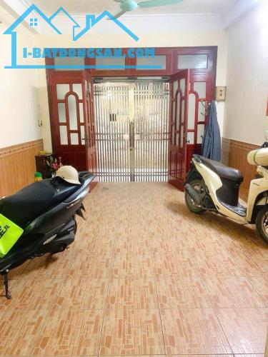 Bán nhà phố Tương Mai, Hoàng Mai 60m, 4 tầng. Giá: 17 tỷ. LH: 0327536893