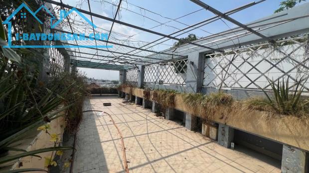 Bán nhà 5 tầng mặt tiền Huỳnh Tấn Phát Nhà Bè, 139m² 8 phòng cho thuê 30tr/tháng giá 17.5