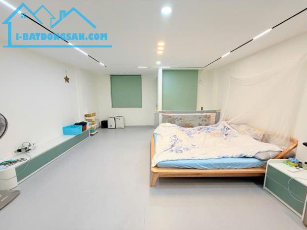 Bán nhà Trần Quang Diệu: 55.8m2*6T - Gara ô tô - Khu Phân lô bàn cờ (Thông Tin thật)
