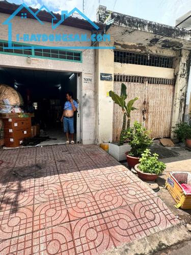 Hàng hiếm! Bán nhà nát MT đường số 45 Quận 7. DT: 3,5m x 18m. Giá: 10.5 tỷ TL