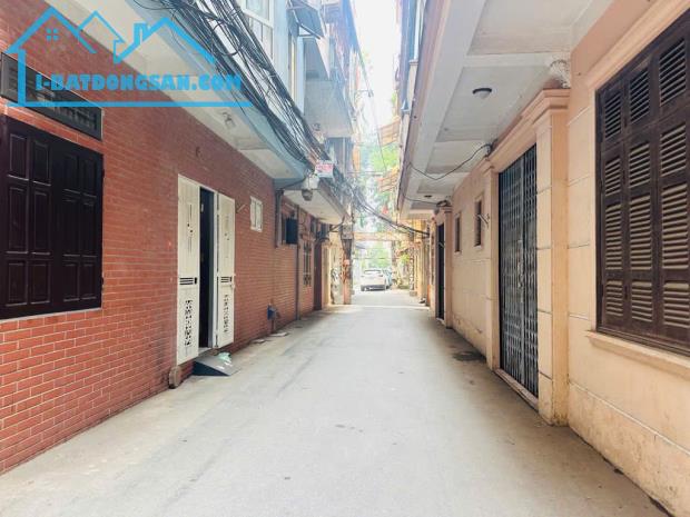 Bán nhà Phương liệt ,DT:60m ,Giá Hơn 14 tỷ, 2 Mặt Ngõ,vừa ở vừa cho thuê ,oto đỗ cổng