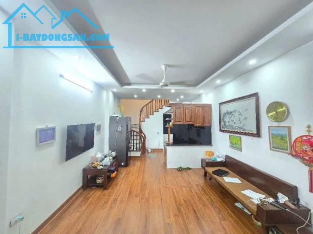 TỨ HIỆP NHÀ DÂN XÂY 30M CÁCH 1 NHÀ Ô TÔ DỪNG ĐỖ TẦM GIÁ HIẾM CÓ CHỈ 5.65 TỶ