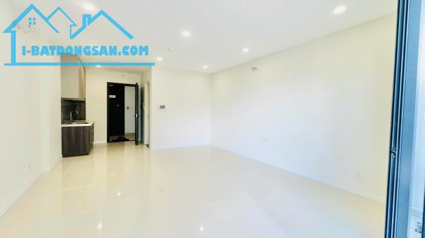 Chuyển nhượng officetel 37m2 giá 2,550 tỷ, nhà HTCB, tổng giá Lavida Plus. LH 0938839926