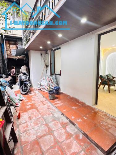 BÁN NHÀ VIP PHỐ CHẢ CÁ 55M2 2 TÂNG MT 4M GIÁ ĐẦU TƯ 4.38 TỶ QUẬN HOÀN KIẾM, CÁCH MẶT PHỐ 1