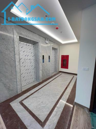 🔅 BÁN TÒA VĂN PHÒNG MẶT PHỐ NGUYỄN VĂN HUYÊN 400M2 11 TẦNG MT 12M, CHỈ 415 TỶ 🔅