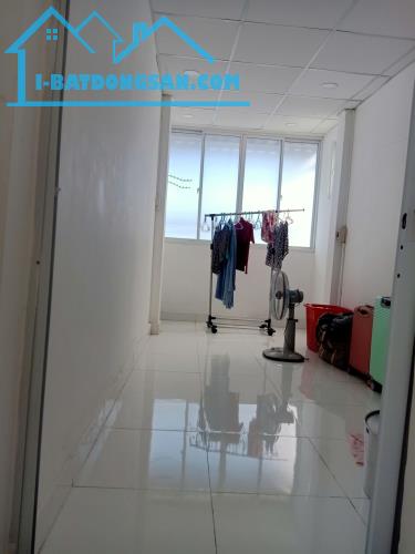 Nhà Đoàn Văn Bơ, Phường 18, Quận 4, 28,6m, 2 tầng, xe hơi, kinh doanh, chỉ 1,98 tỷ.