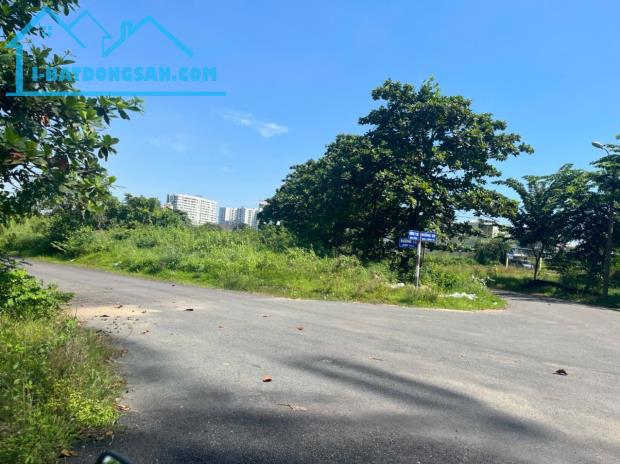 Bán đất nhà phố Bách Khoa Q9 – Lô B2 trục chính, 7x26m, giá 75 tr/m²