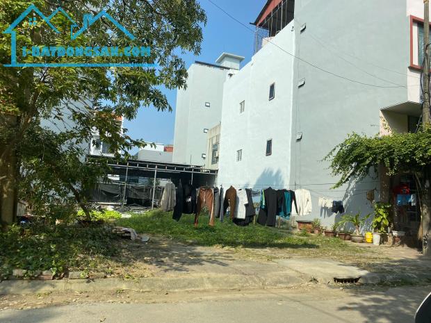 Cần bán 2 lô đất liền kề nhau Phường Đông Hải, Thanh Hóa 178.5m2, mặt tiền 10.5m giá tốt