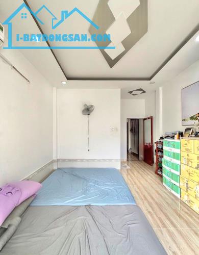 BÁN NHÀ ĐẸP LIỀN KỀ TỈN.H LỘ 10 - KHU TÊN LỬ.A - -NH - ( 5.7X13M )