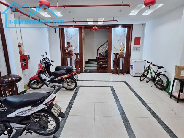 Kim Đồng, diện tích 52/60m. 7tầng . MT 5.7m.Giá 19tỷ