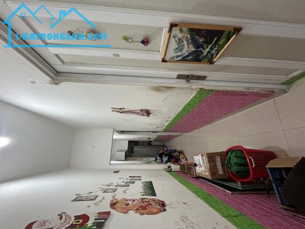 Bán nhà trệt hẻm xe hơi Bùi Văn Ba Quận 7 – 60m² (4x15) ngay cổng KCX Tân Thuận, chỉ 6 tỷ