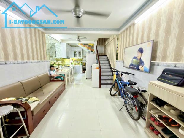 BÌNH QUỚI P27 BÌNH THẠNH – 2 TẦNG 2PN – HẺM THÔNG – GIÁ 3.9 TỶ