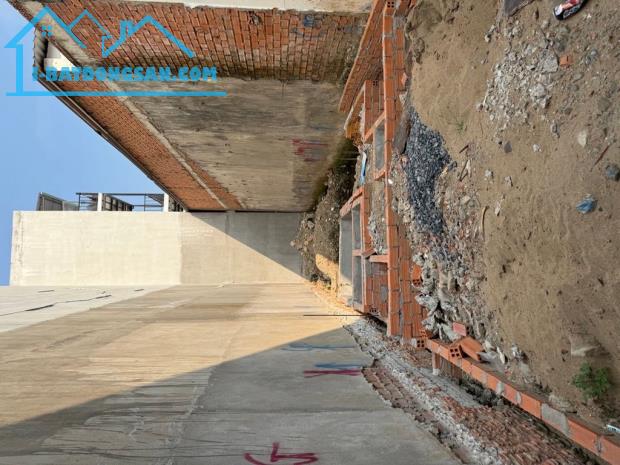 Bán lô đất 80m2 đã ép cọc sẵn, hẻm xe hơi 30m ra mặt tiền đường Phú Thuận Quận 7 - 6.8 tỷ