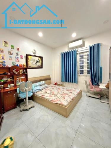 BÁN NHÀ ĐẸP SÁT BÌN.H THÀNH - HẺM ÔTÔ - 4PN - ( 4X15M )