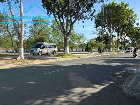 Bán đất thổ cư mặt tiền đường Hùng Vương.Gía chỉ 33tr/m2