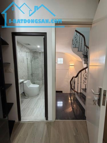 NHÀ ĐẸP PHỐ XUÂN LA 6 TẦNG - THANG MÁY XỊN FULL NỘI THẤT CHỈ HƠN 9 TỶ- NHẬN NHÀ NGAY