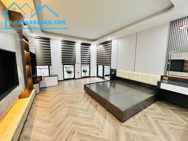 NHÀ ĐẸP PHÂN LÔ VỈA HÈ🚗 Ô TÔ TRÁNH💎Vạn Phúc, Tố Hữu🔥KINH DOANH🏠 65m² 5 TẦNG