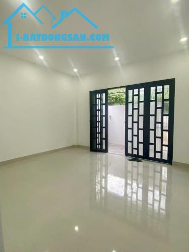 💥💥 NHÀ MỚI VÀO Ở NGAY 🚘 HẺM XE HƠI ĐỖ CỬA - NHÀ 2 TẦNG - HOÀN CÔNG ĐỦ - 70 M² - CẦU XÂY